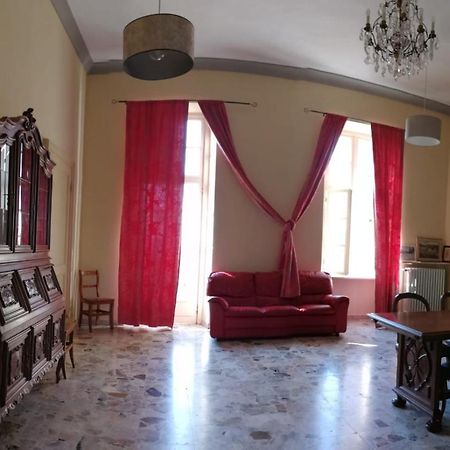Trinità Dimora Castello Dei Conti Bed & Breakfast エクステリア 写真